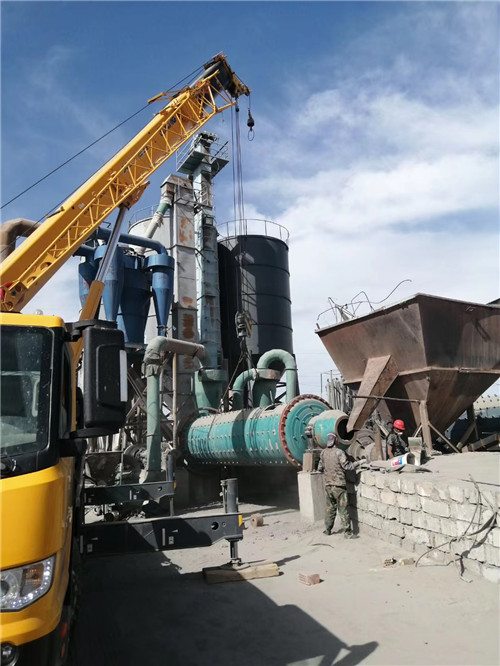 张家口市设备搬运等各类工程项目中，吊车起着关键作用