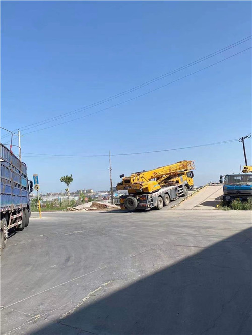 张家口市25吨吊车的租赁价格大概是多少？