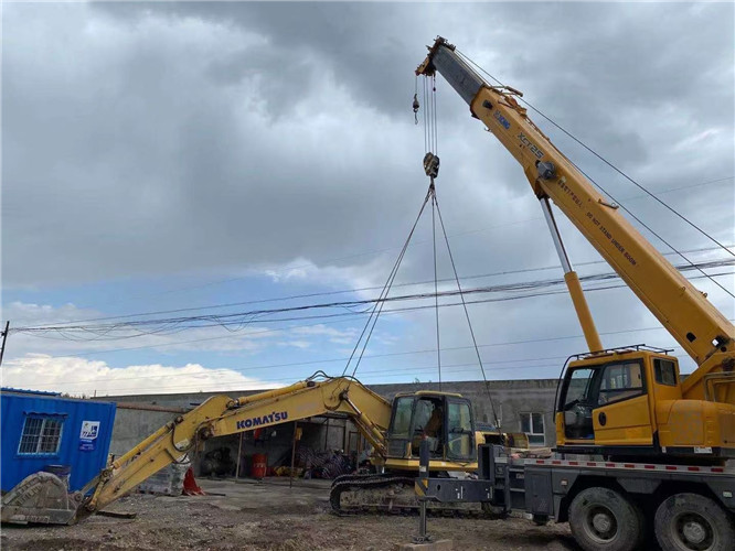 张家口市25吨吊车的工作半径是多少？